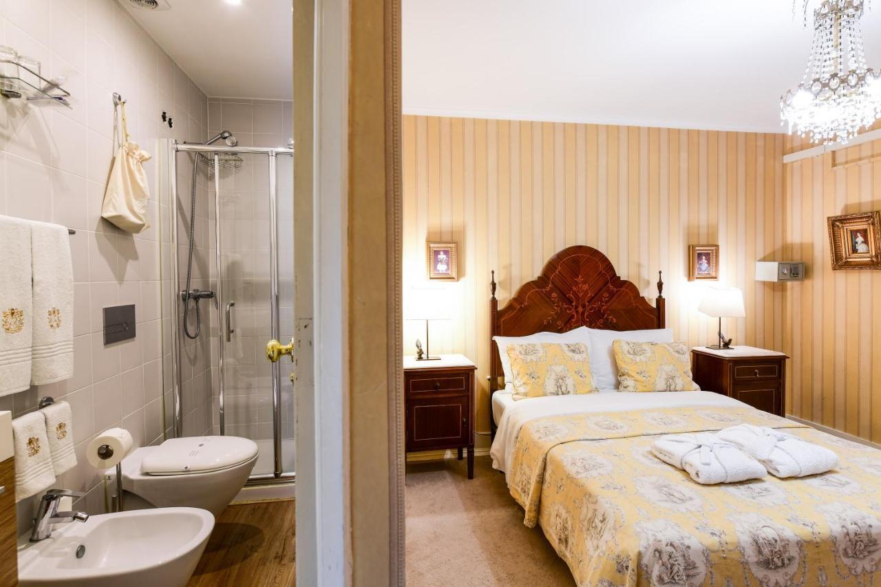 Standard Double or Twin Room,999190587:JPEG